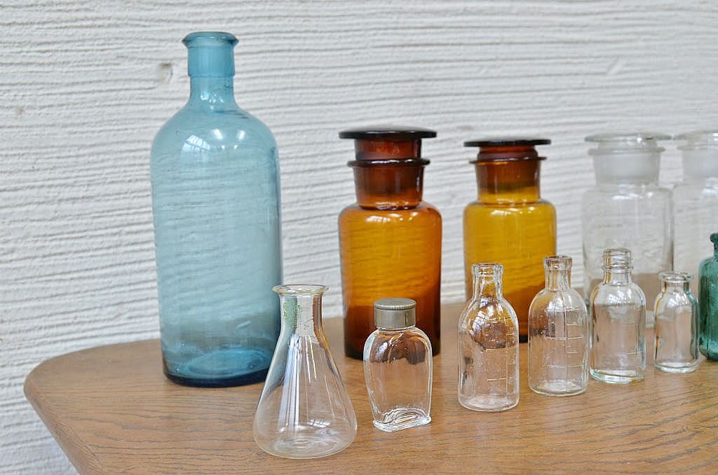古いガラス瓶25本セット(目薬瓶、酒瓶)