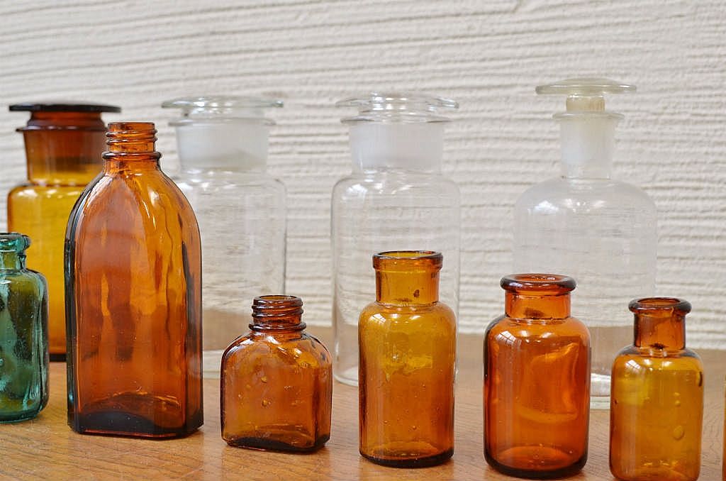 古いガラス瓶25本セット(目薬瓶、酒瓶)