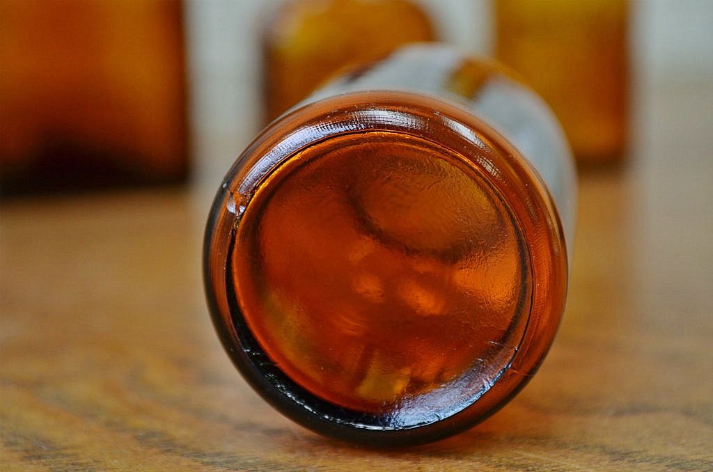 古いガラス瓶25本セット(目薬瓶、酒瓶)
