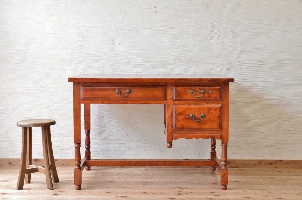 アンティーク家具　メーカー不明　作りの良いデスク(机、在宅ワーク、在宅用テーブル)