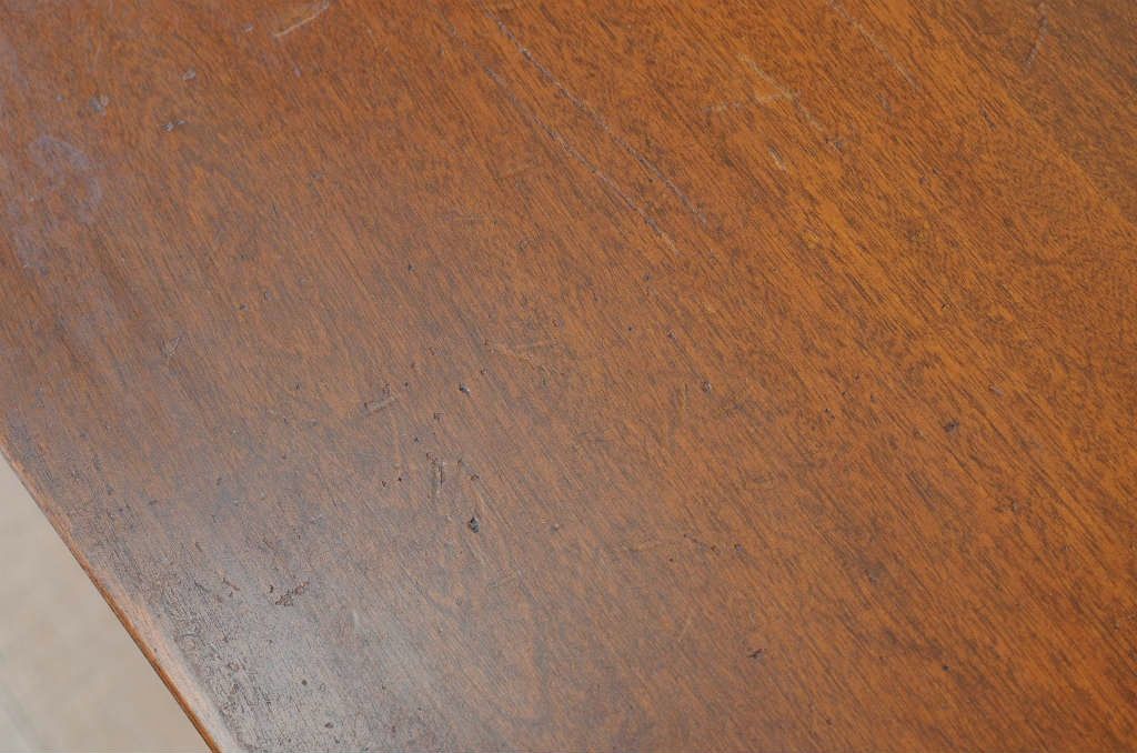 レトロなデザインのシンプルなアンティーク片袖机
