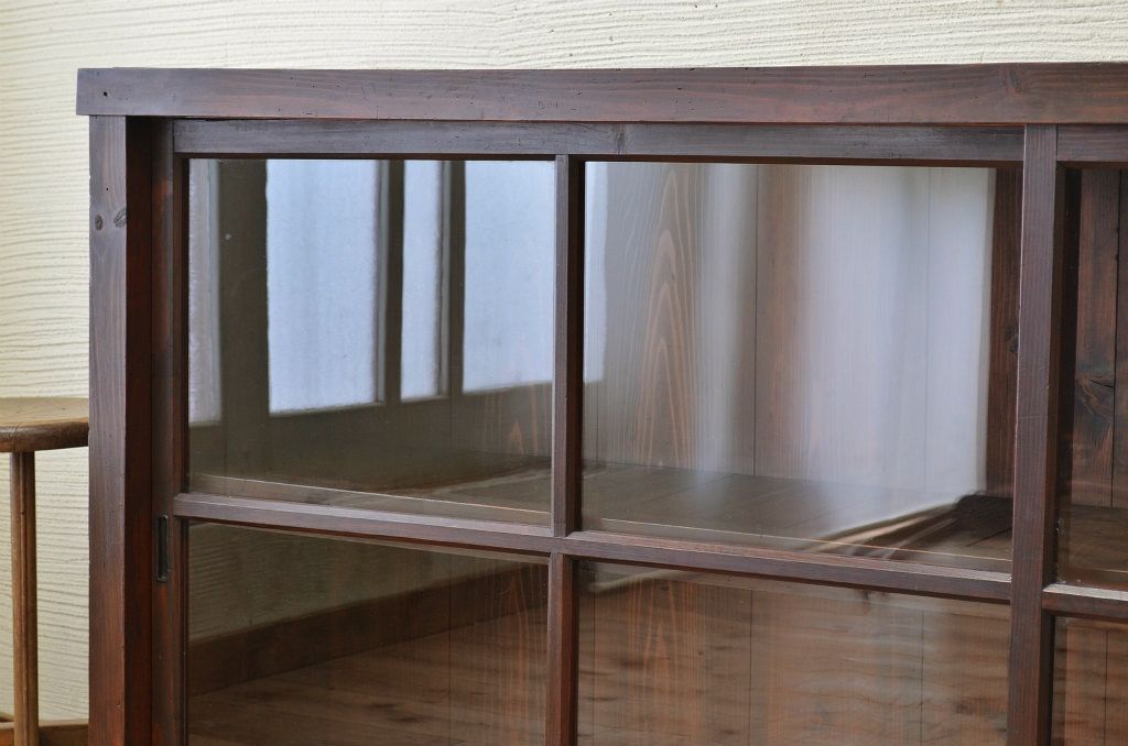 アンティーク家具 シンプルな横長アンティーク収納棚(飾り棚) ラフジュ工房