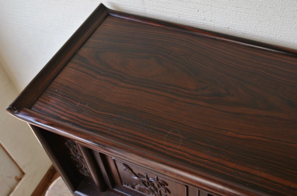 アンティーク家具　重厚!縞黒檀製の飾り棚(茶棚)