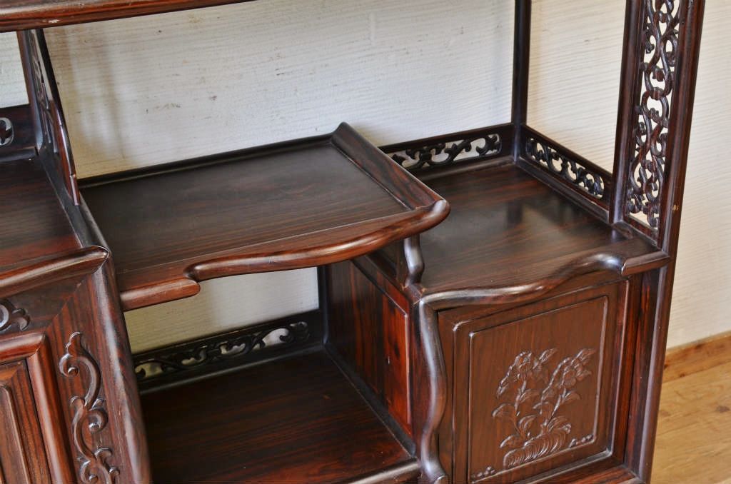 アンティーク家具　重厚!縞黒檀製の飾り棚(茶棚)
