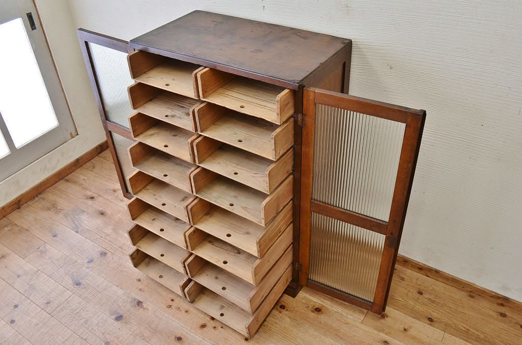 アンティーク家具　珍品!モールガラスアンティークシャツケース(収納棚、引き出し)