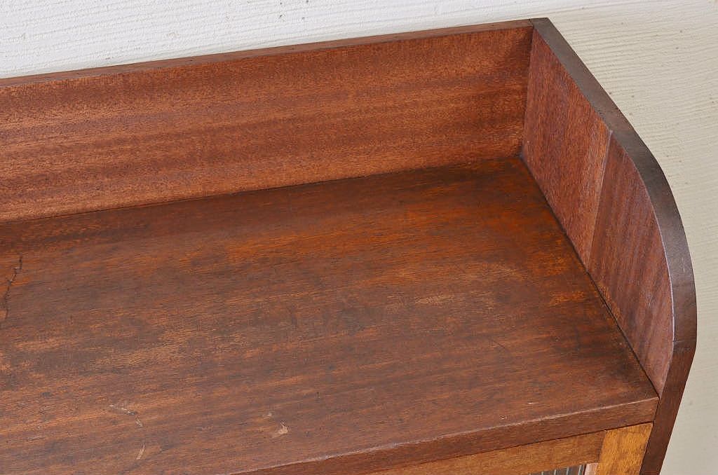 アンティーク家具　モールガラスの大振りなアンティーク本箱