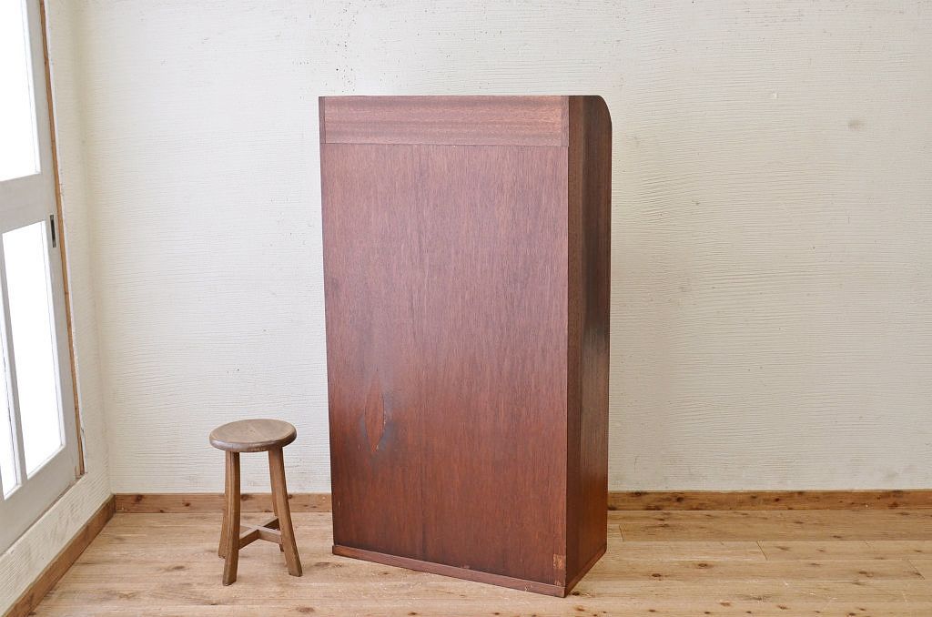 アンティーク家具　モールガラスの大振りなアンティーク本箱