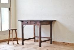 アンティーク家具　素敵な雰囲気!使い込まれた引き出し付き作業台(平机)