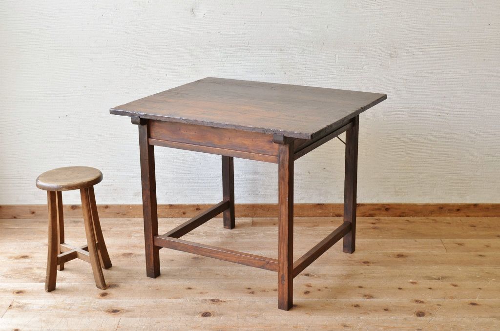 アンティーク家具　素敵な雰囲気!使い込まれた引き出し付き作業台(平机)