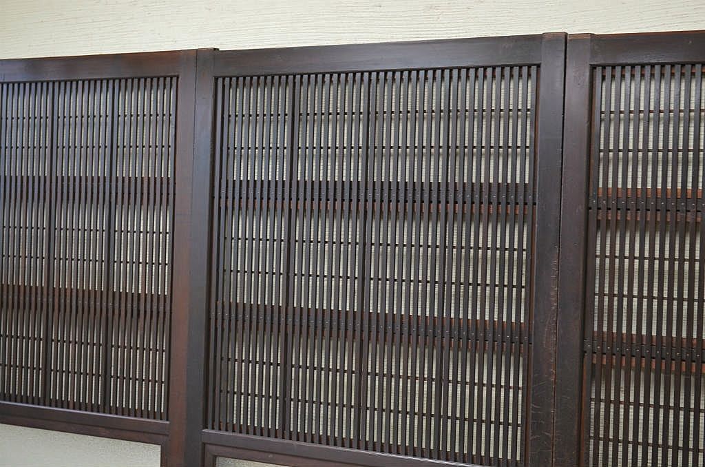 古民具　骨董　腰板欅の味わい深い格子戸4枚セット