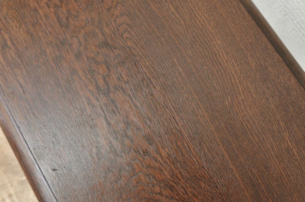 アンティーク家具　素敵なデザイン!アンティークサイドテーブル(花台)
