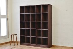 アンティーク家具　古い学校の重厚なマス目棚(アンティーク飾り棚)2