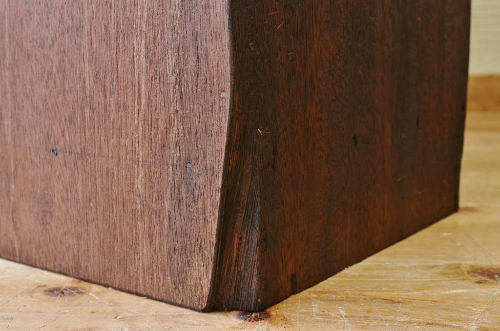 アンティーク家具　古い学校の重厚なマス目棚(アンティーク飾り棚)2