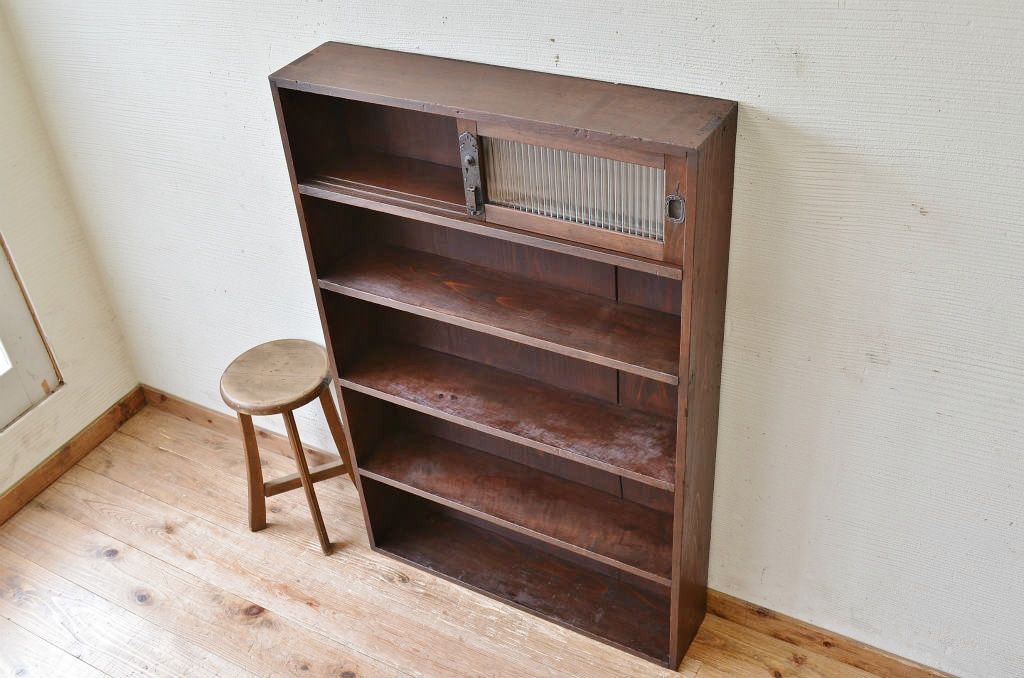 アンティーク家具　希少!珍しいデザインのモールガラス本棚(飾り棚)