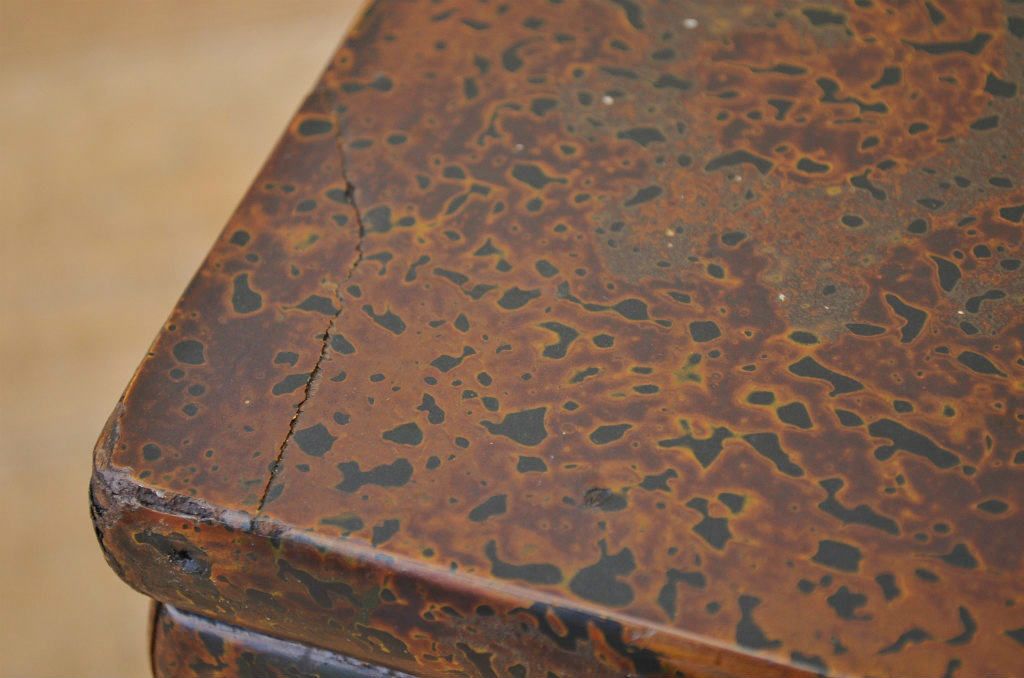 古い漆の螺鈿座卓
