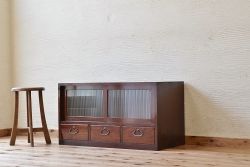 アンティーク家具　漆の綺麗なモールガラスローボード