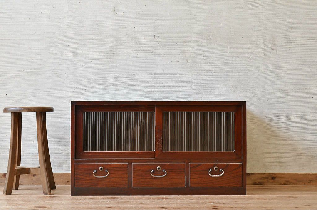 アンティーク家具　漆の綺麗なモールガラスローボード