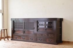 アンティーク家具　素敵なデザイン!古い水屋箪笥サイドボード