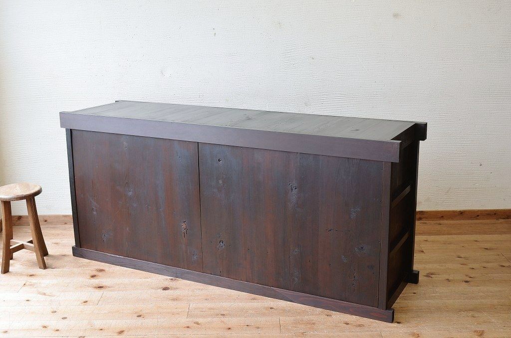 アンティーク家具　素敵なデザイン!古い水屋箪笥サイドボード