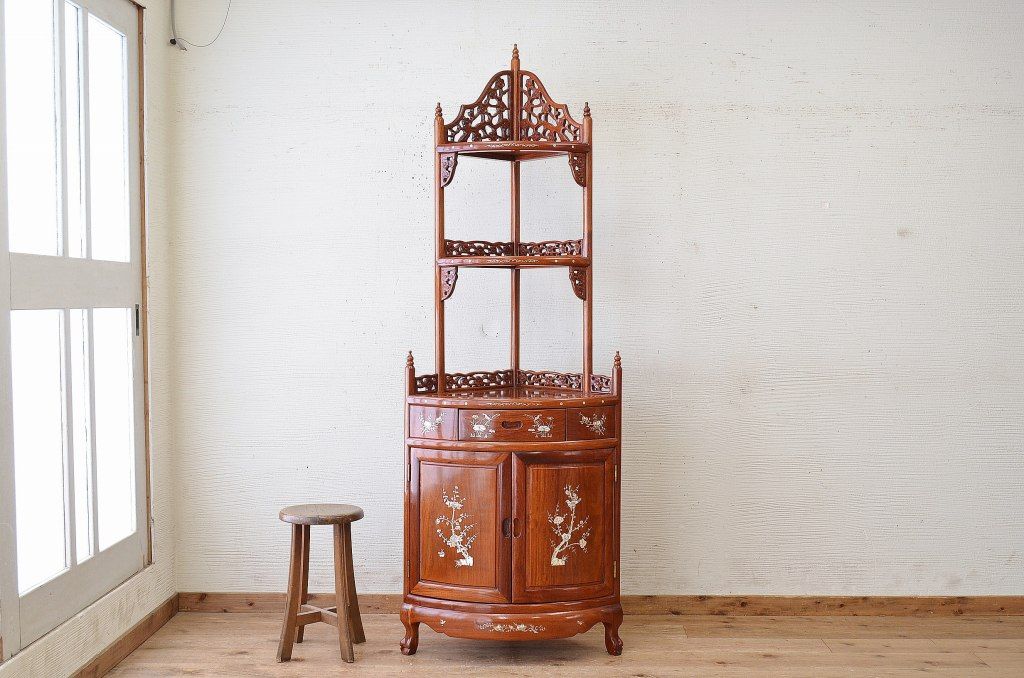 中古 装飾の美しい唐木製の高級コーナーラック(飾り棚) | ラフジュ工房