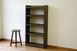 アンティーク家具　古い木味のシンプルな本棚