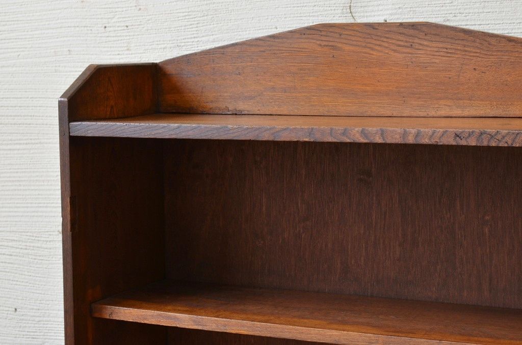 アンティーク家具　シンプルなアンティーク飾り棚(本棚)