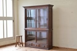アンティーク家具　古い栓材のシンプルなアンティーク収納棚(飾り棚)