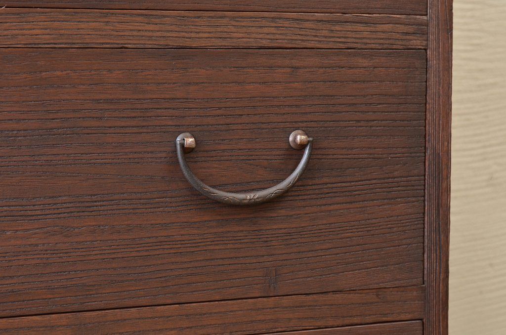 アンティーク家具　☆古い桐材の二段重ね箪笥(桐箪笥、桐たんす)