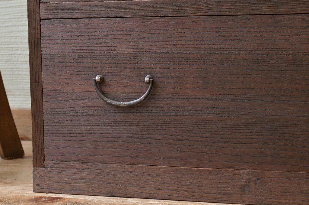 アンティーク家具　☆古い桐材の二段重ね箪笥(桐箪笥、桐たんす)