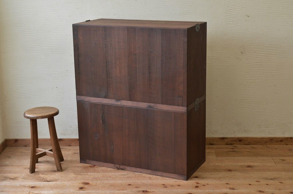アンティーク家具　☆古い桐材の二段重ね箪笥(桐箪笥、桐たんす)