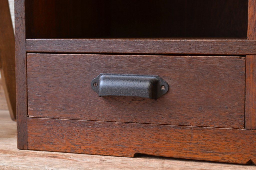 アンティーク家具　珍品!変わり型アンティーク収納棚