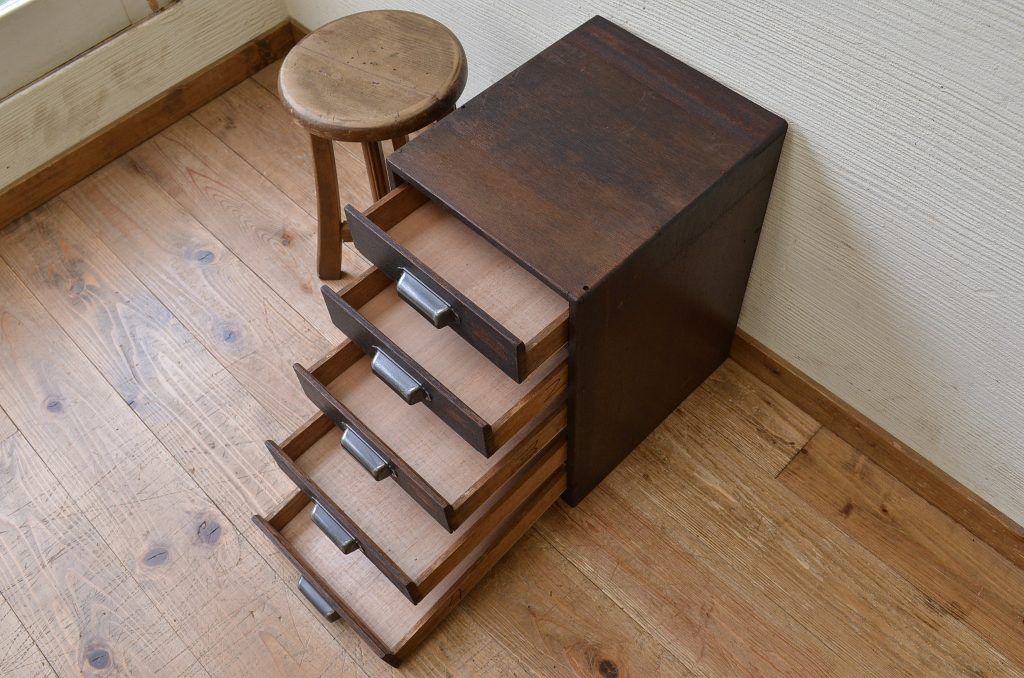 アンティーク家具　使い込まれたアンティーク小引き出し
