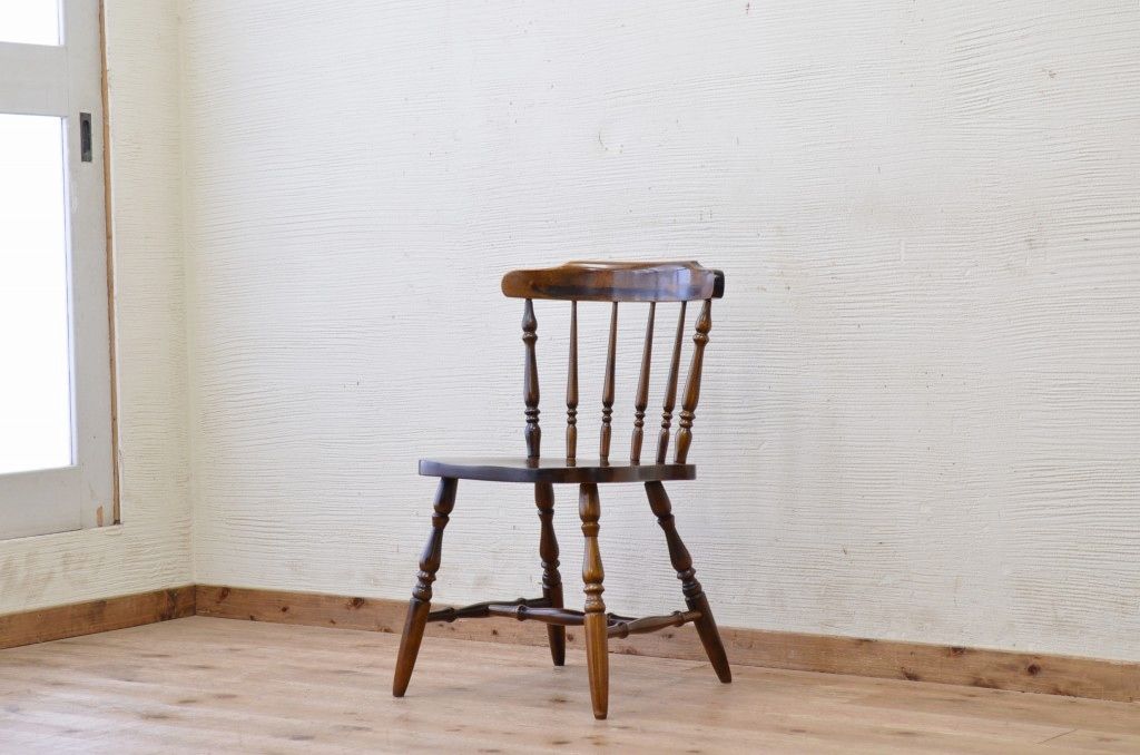 中古　メーカー不明作りの良いスティックバックチェア1脚2