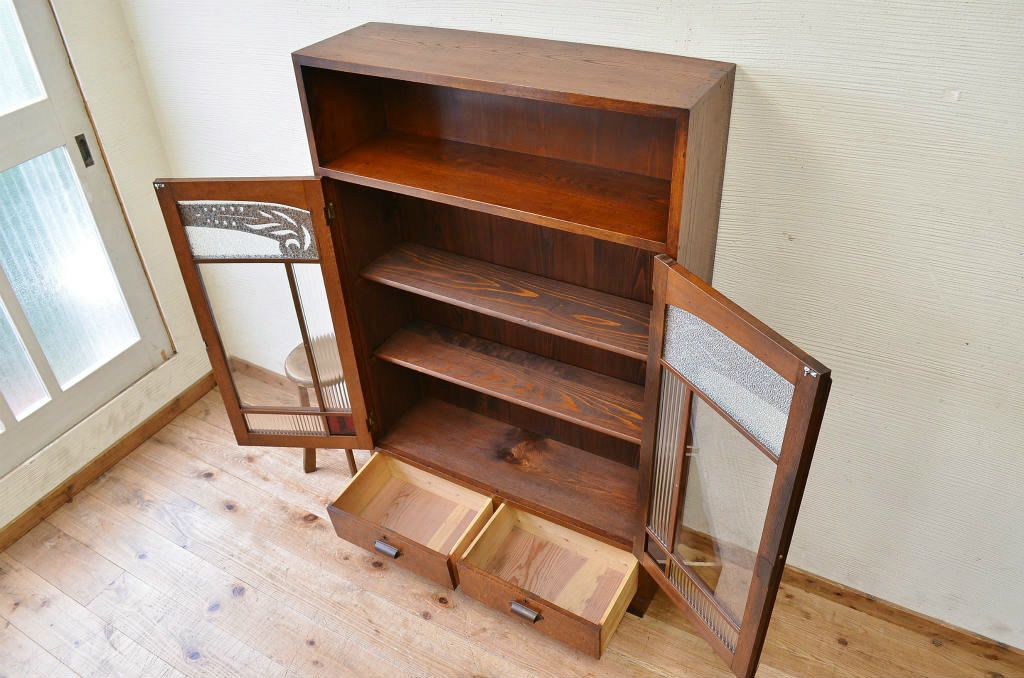 アンティーク家具　タモ材の上質な色ガラス入り本箱(ブックケース)