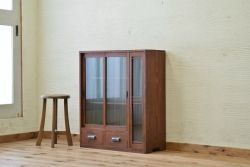 アンティーク家具　古い木のモールガラスアンティーク収納棚