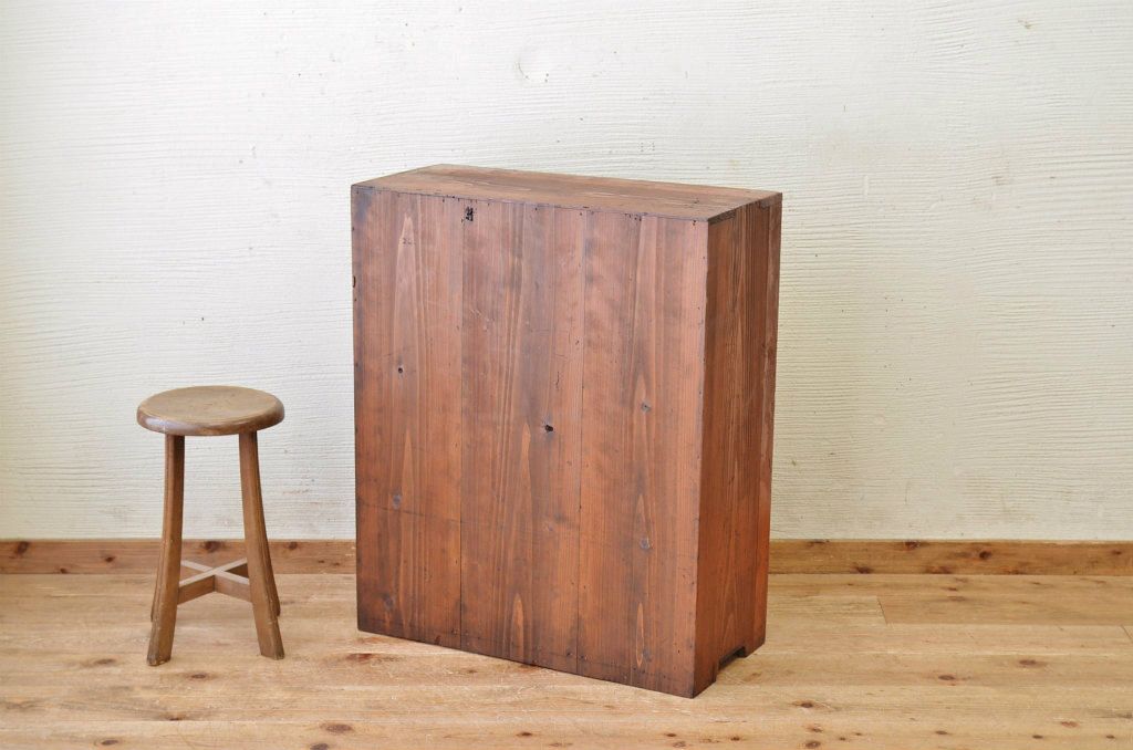 アンティーク家具　古い木のモールガラスアンティーク収納棚