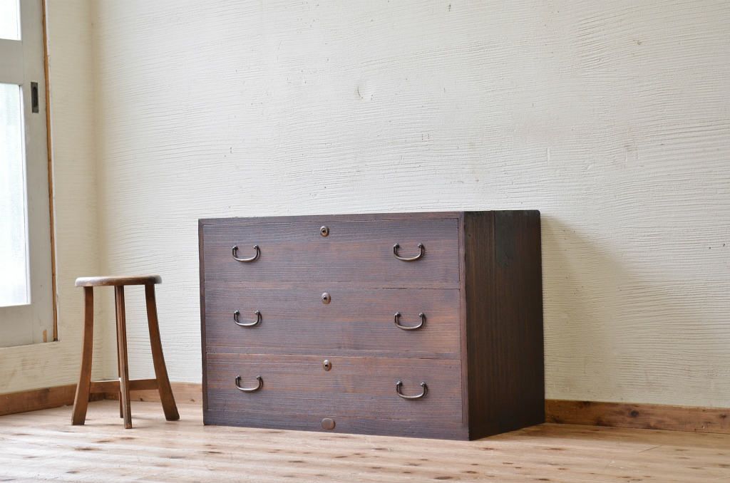 アンティーク家具　シンプルなアンティークローチェスト2