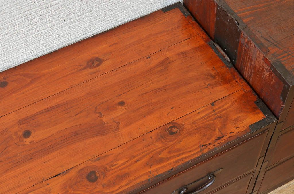 アンティーク家具　☆古民具　骨董　古い欅材の二段重ね時代箪笥