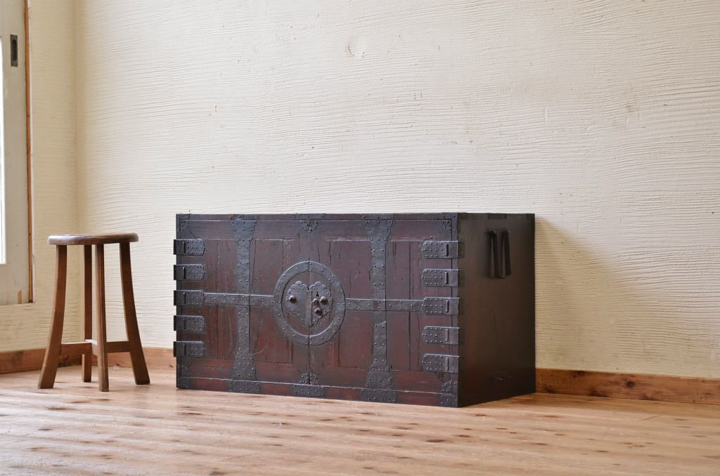 アンティーク家具　虫食い有　観音開き時代箪笥ローボード(ローチェスト)