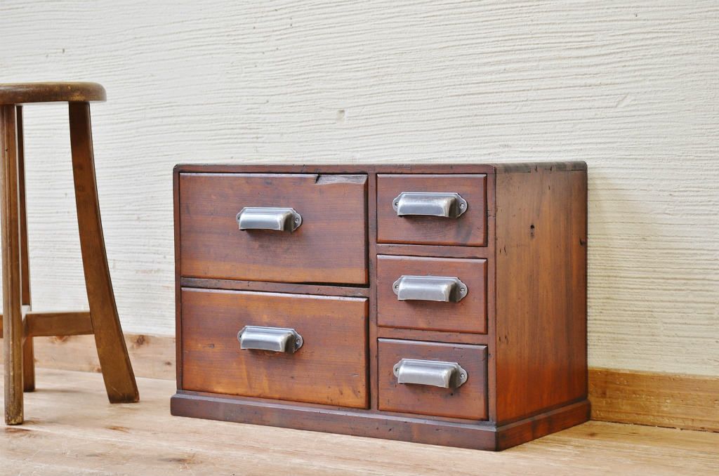 アンティーク家具　古い木のアンティーク小引き出し