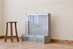 アンティーク家具　古い駄菓子屋のブリキL型ガラスケース3