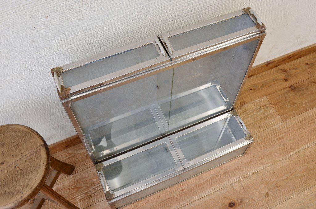 アンティーク家具　古い駄菓子屋のブリキL型ガラスケース3