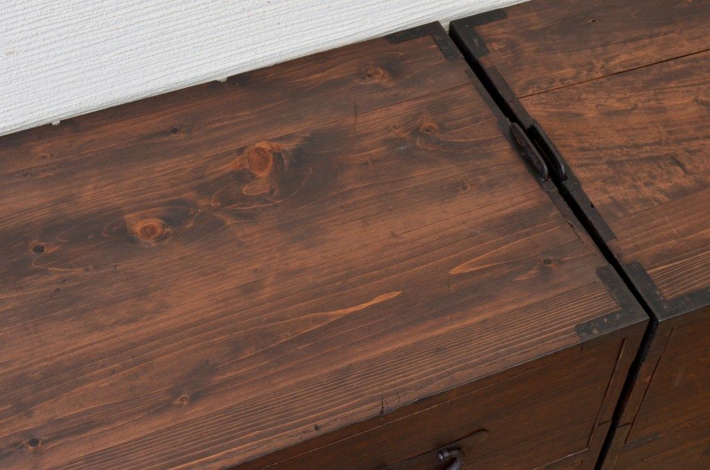 アンティーク家具　☆素敵な雰囲気!古い木の二段重ね時代箪笥