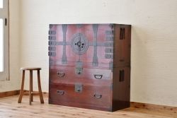 アンティーク家具　☆明治時代　漆の綺麗な観音開き時代箪笥