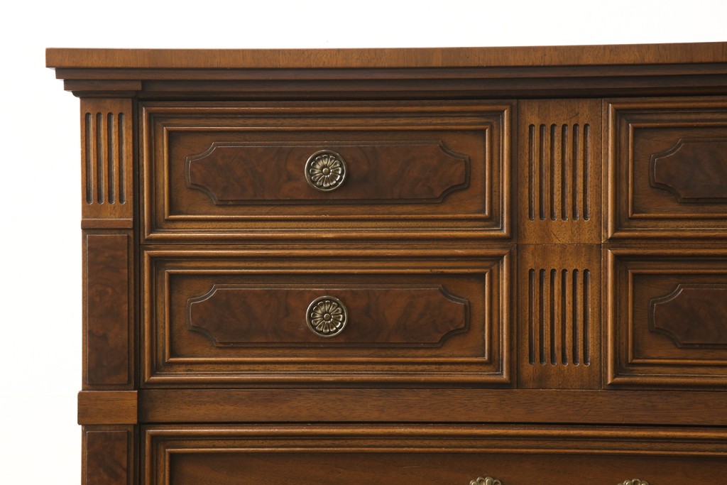 中古　美品　DREXEL HERITAGE(ドレクセルヘリテイジ)　FRANCESCA(フランチェスカ)シリーズ　優美なデザインのチェスト(引き出し)(定価約84万円)(R-057129)