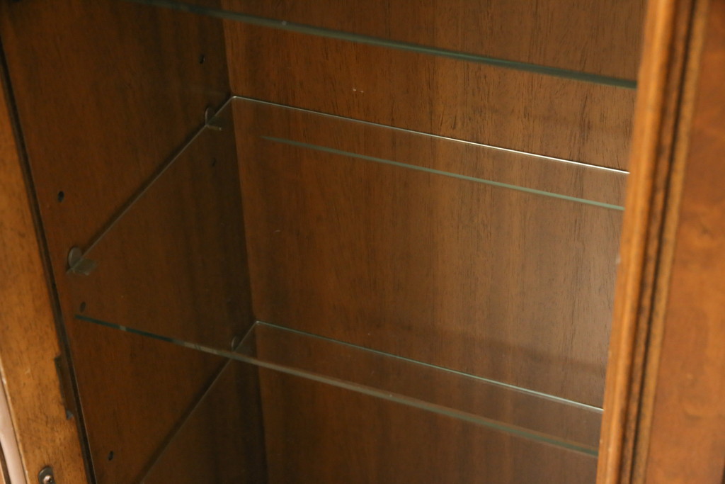 中古　DREXEL HERITAGE(ドレクセルヘリテイジ)　FRANCESCA(フランチェスカ)　品のあるデザインが高級感を高めるキャビネット(飾り棚、収納棚、戸棚)(R-058781)