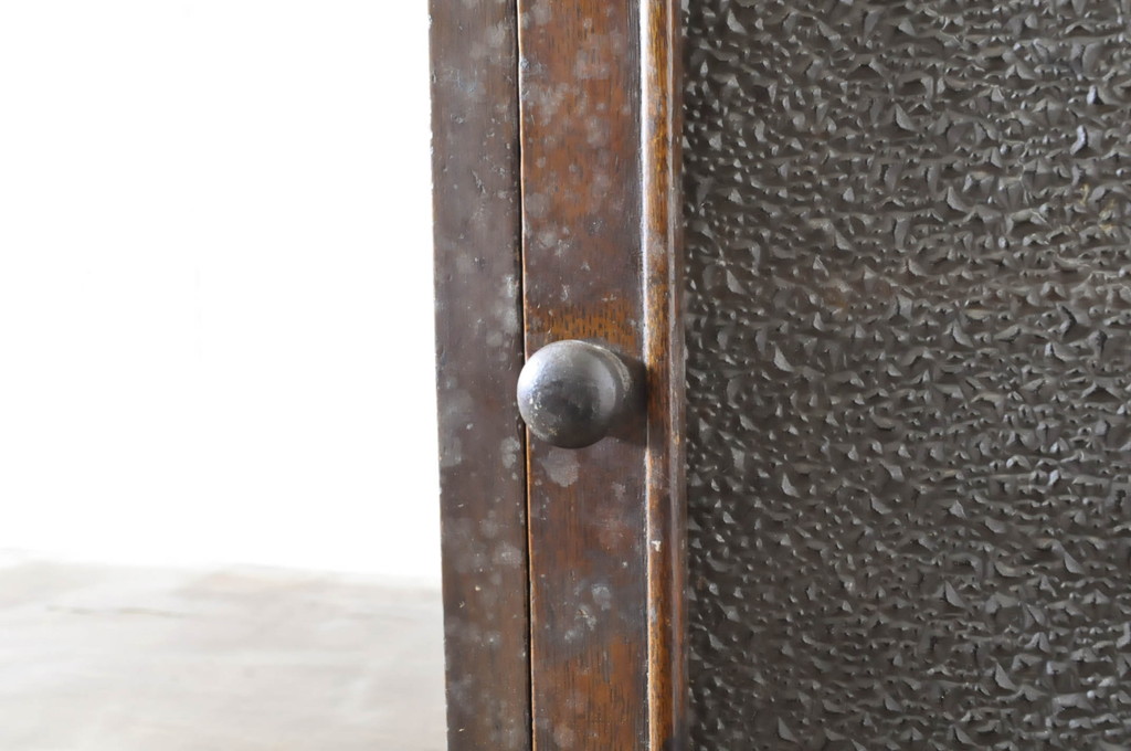 和製アンティーク　ダイヤガラス　懐かしい雰囲気が魅力的な扉付きの小さな収納箱(収納棚、小引き出し、小戸棚)(R-064856)