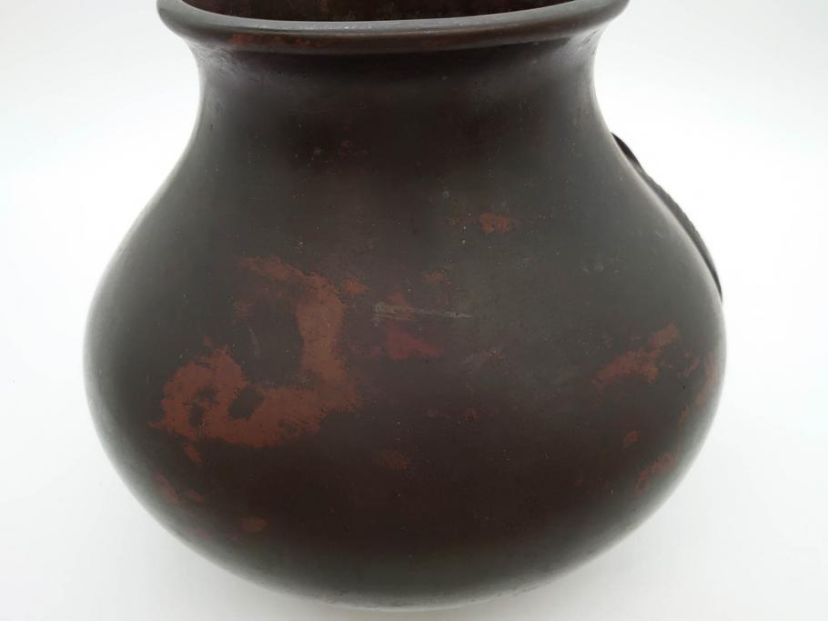 時代物　古銅　斑紫銅　盛上　双鯉文　優雅に泳ぐ鯉の装飾が印象的な花瓶(高岡銅器?、花器、花生、花入、壷、壺、在銘、作家物)(R-077928)