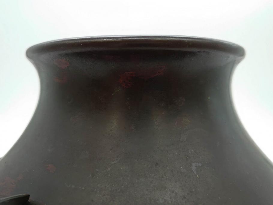 時代物　古銅　斑紫銅　盛上　双鯉文　優雅に泳ぐ鯉の装飾が印象的な花瓶(高岡銅器?、花器、花生、花入、壷、壺、在銘、作家物)(R-077928)