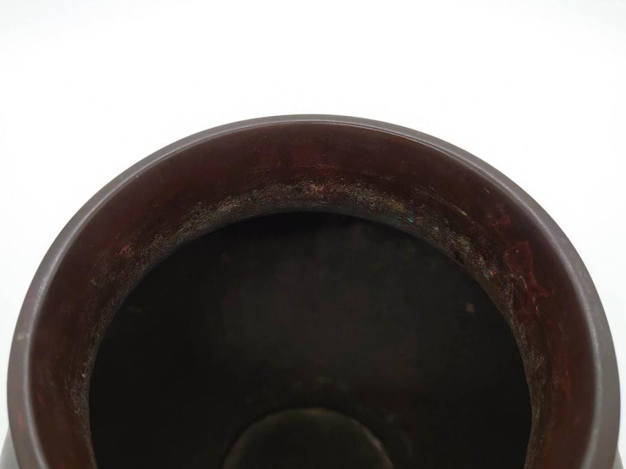 時代物　古銅　斑紫銅　盛上　双鯉文　優雅に泳ぐ鯉の装飾が印象的な花瓶(高岡銅器?、花器、花生、花入、壷、壺、在銘、作家物)(R-077928)